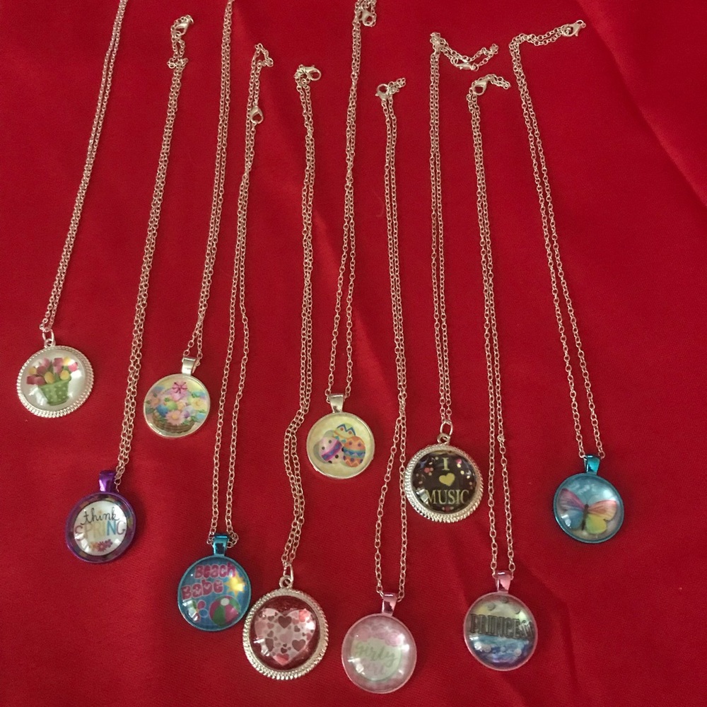 Necklace lot